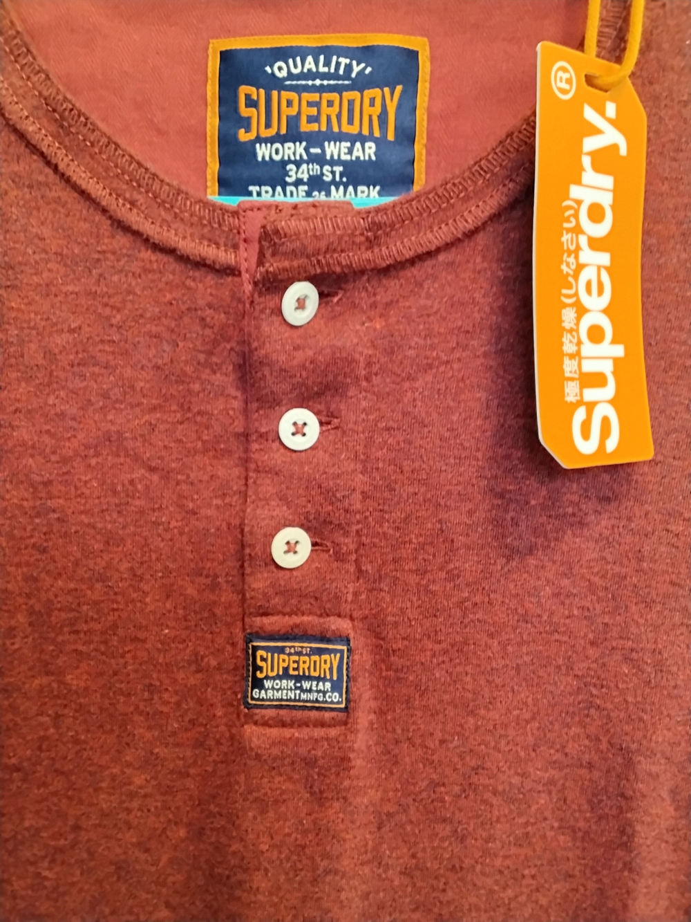 Superdry Men’s Heritage Grandad Long-Sleeve Henley Shirt -Finn Red Grit Size L - Picture 2 of 6